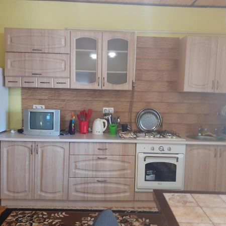 Guest House Viktoria 야렘체 외부 사진